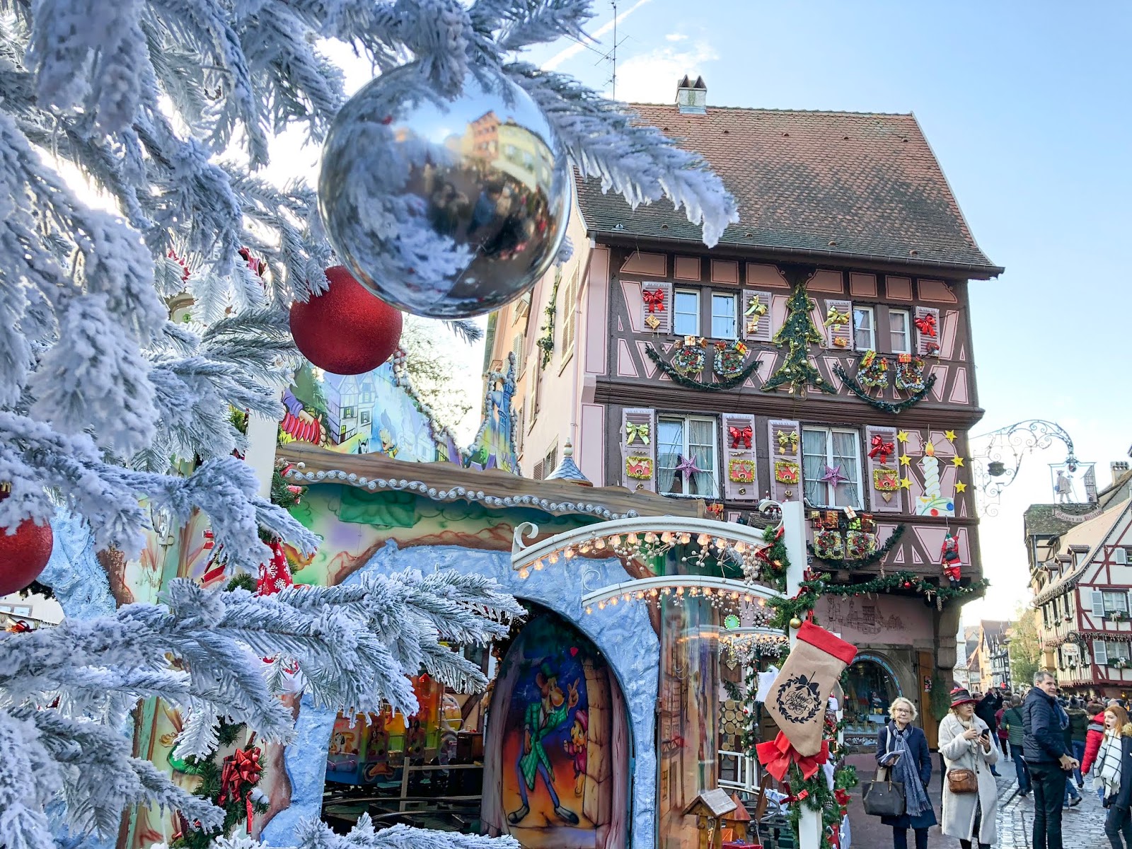 MONA LISA  İLE REN NEHRİNDE NOEL PAZARI