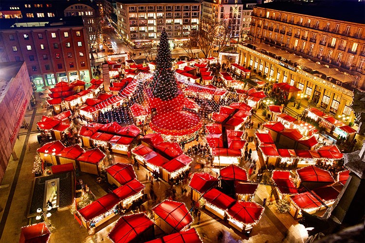 CRUCEVITA İLE REN NEHRİNDE NOEL 