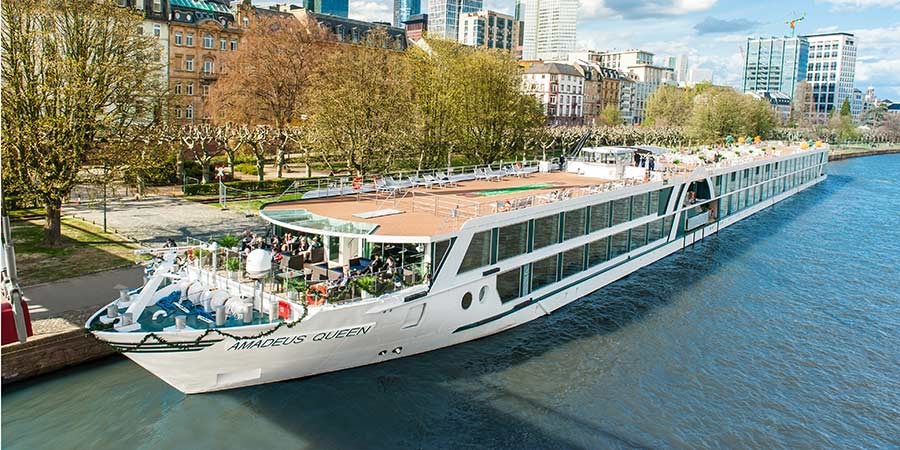 Amadeus Queen image