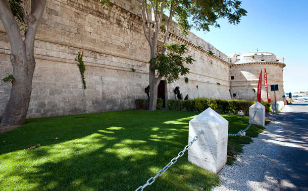 Civitavecchia Limanı